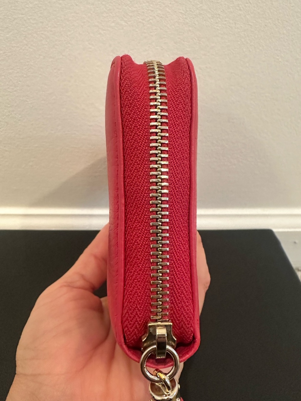 Gucci Bright Pink Pebbled Soho Zip Around Wallet - Picture 3 of 10